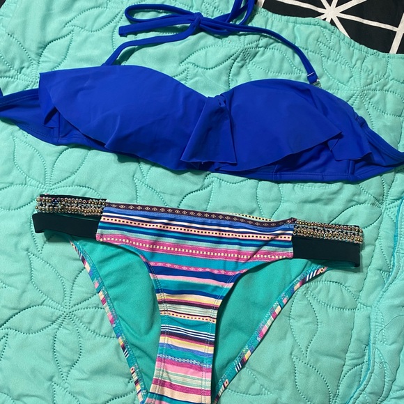 Strapless ruffle bikini w/stripe bottoms Sz sm - Picture 1 of 13
